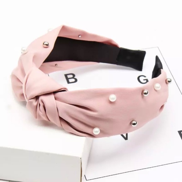 PEARL HEADBAND BLUSH PINK PEARL HEADBAND WITH SILVER BALLS‎- NEW - Picture 3 of 7